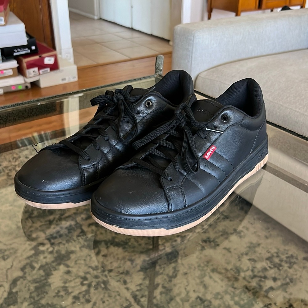 Levi's Men's Black Leather Sneakers Size 11 Casual Shoes Good Condition